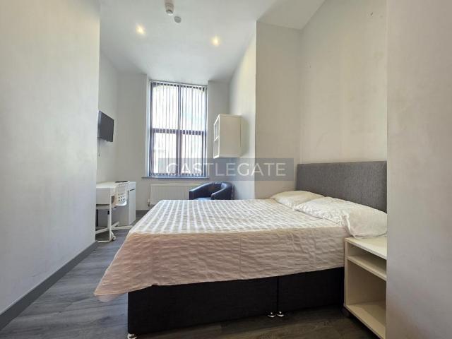 Room for rent in Highfields, Huddersfield