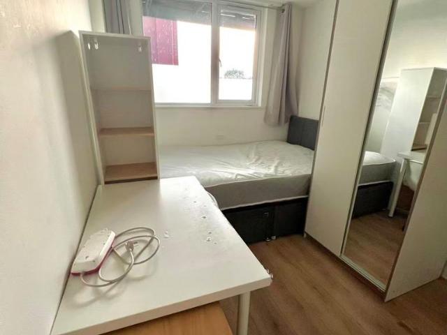 Room for rent in Hulme, Georgia