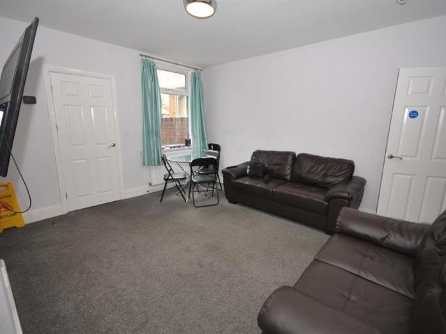 House for rent in Kenwood, South Yorkshire