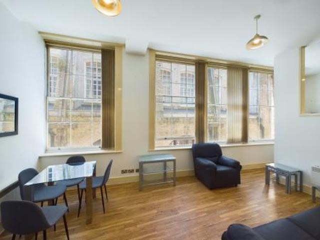 Apartment for rent in Cavern Quarter, Calderstones