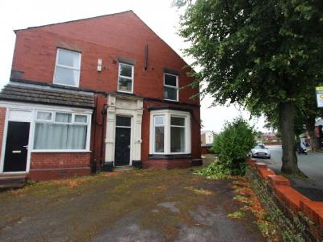 Apartment for rent in Portico, St Helens