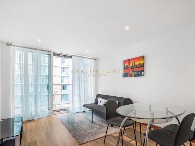 Apartment for rent in Chelsea Bridge Wharf, Greater London