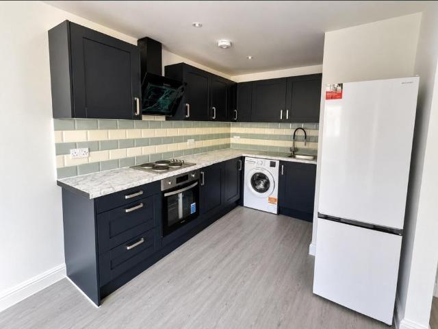 Apartment for rent in Hampton Hill, Greater London