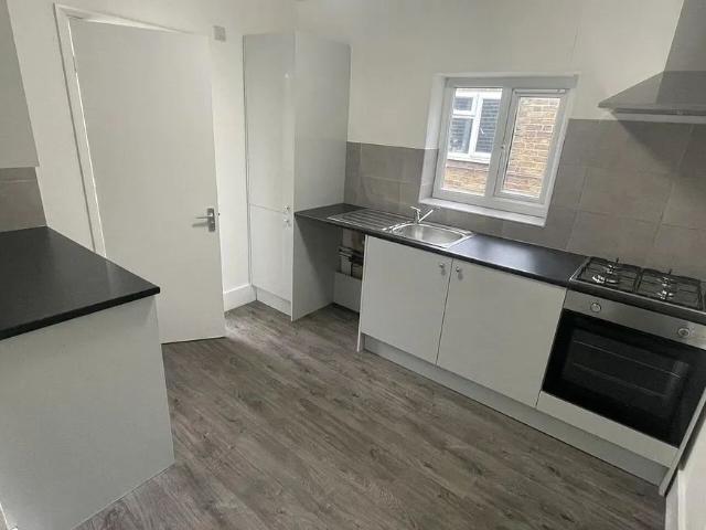 Apartment for rent in Plaistow, Greater London