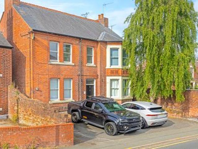 Apartment for rent in Wrexham, Wales