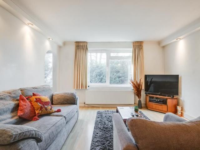 Apartment for rent in Cat Hill, Isle Of Man