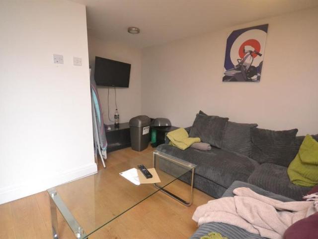 Room for rent in Reading, Isle Of Man