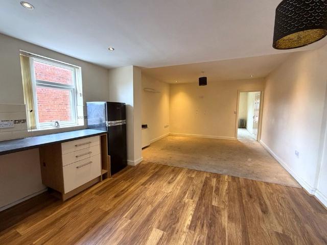 Apartment for rent in Landywood, Great Chatwell