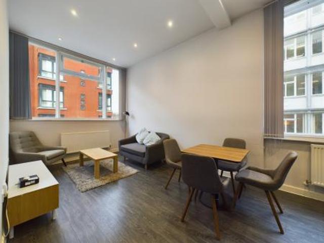 Apartment for rent in Calderstones