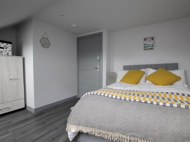 Room for rent in East Hunsbury, Northamptonshire