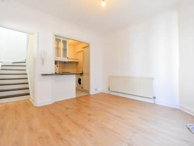 Apartment for rent in Surbiton, Greater London