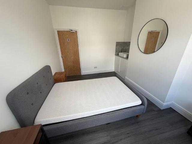 Room for rent in Kenwood, South Yorkshire