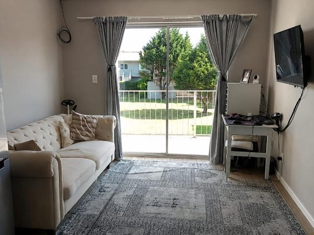 Apartment for rent in West Coast, Britannia Bay
