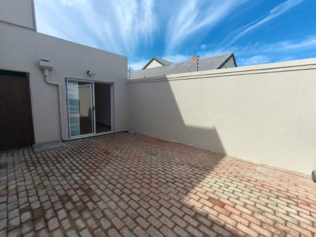 Apartment for rent in Chatsworth, Kwazulu-natal