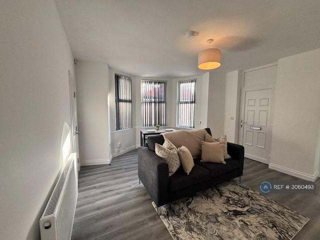 Apartment for rent in Hyde Park, Leeds