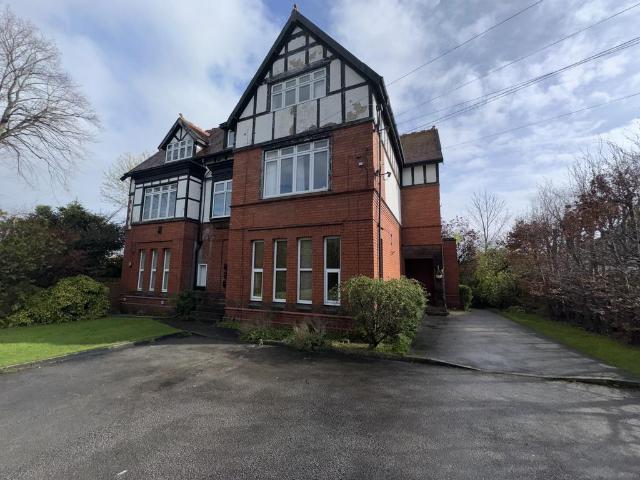 Flat for rent in Oxton, Wirral