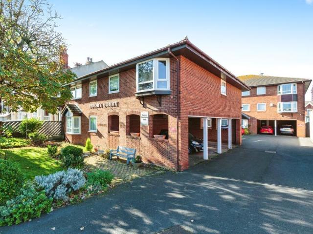 Flat for rent in Revoe, Blackpool