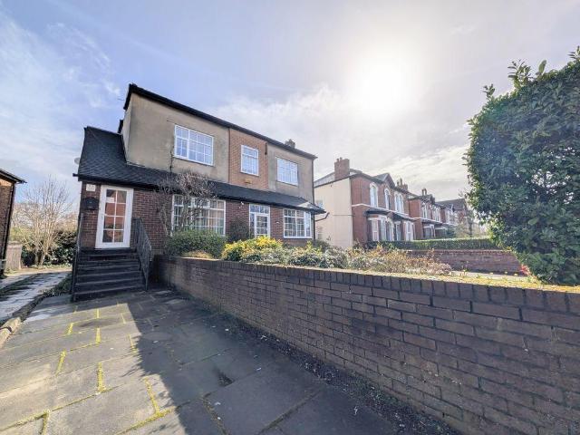Flat for rent in Meols Cop, Southport