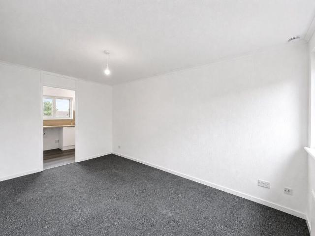 Apartment for rent in West Mains, Barassie