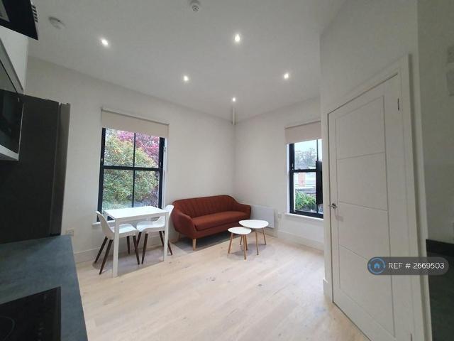 Apartment for rent in Saint George's, South Yorkshire