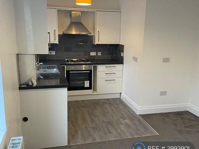 Apartment for rent in Cowlersley, West Yorkshire