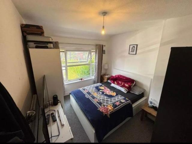 Flat for rent in Metchley, Birmingham