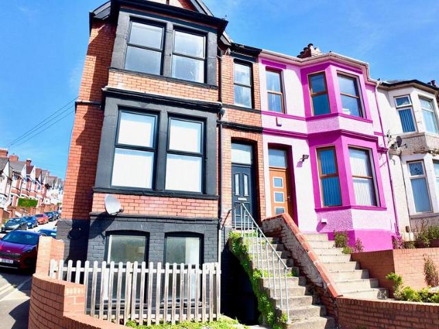 Flat for rent in Eveswell, Wales