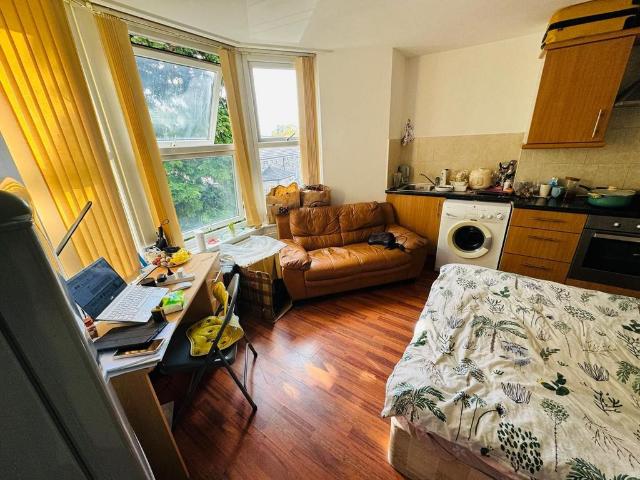 Flat for rent in Headingley Hill, Headingley