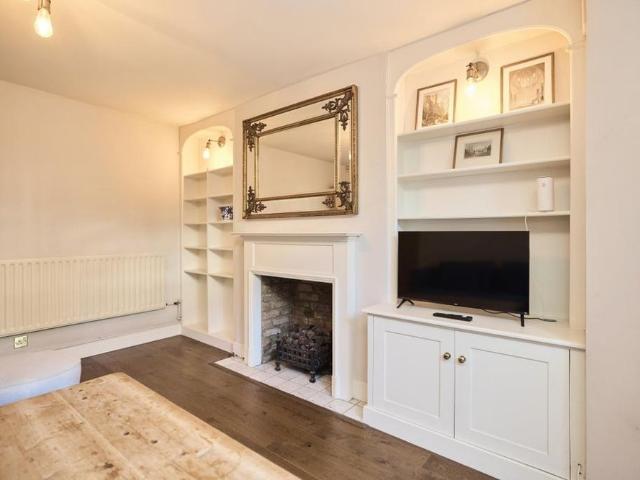 Apartment for rent in London Borough of Wandsworth, Greater London