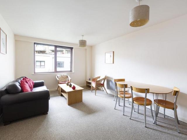 Apartment for rent in Spike Island, Feckenham
