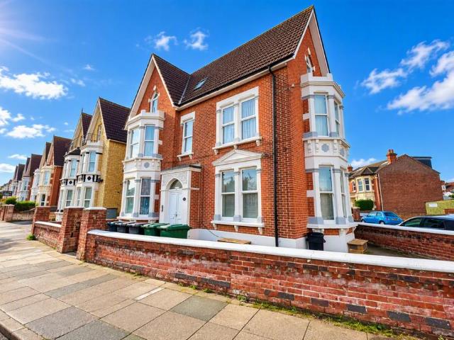 Flat for rent in Southsea, Portsmouth