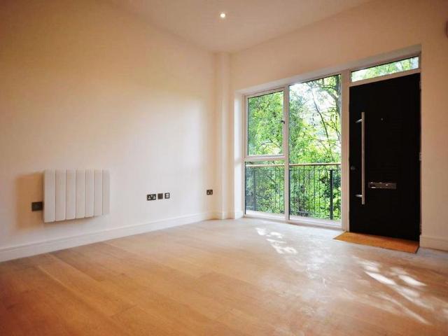 Apartment for rent in Wokingham, Isle Of Man