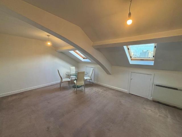 Apartment for rent in London Borough of Sutton, Greater London