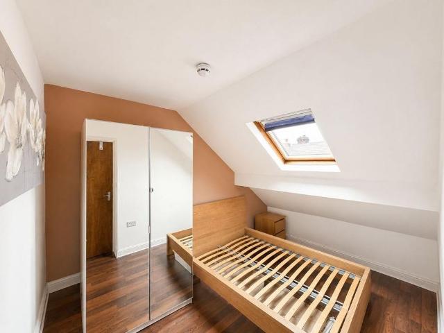 Apartment for rent in Harehills, West Yorkshire