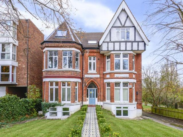 Flat for rent in London Borough of Croydon, South Norwood