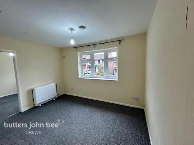 Flat for rent in Greenbank, Leftwich