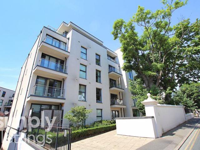 Flat for rent in Brunswick, Brighton & Hove
