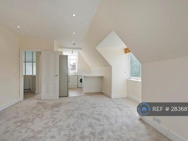 Flat for rent in Putney, Greater London