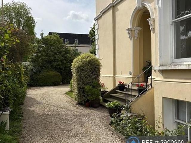 Apartment for rent in Golden Valley, Gloucestershire