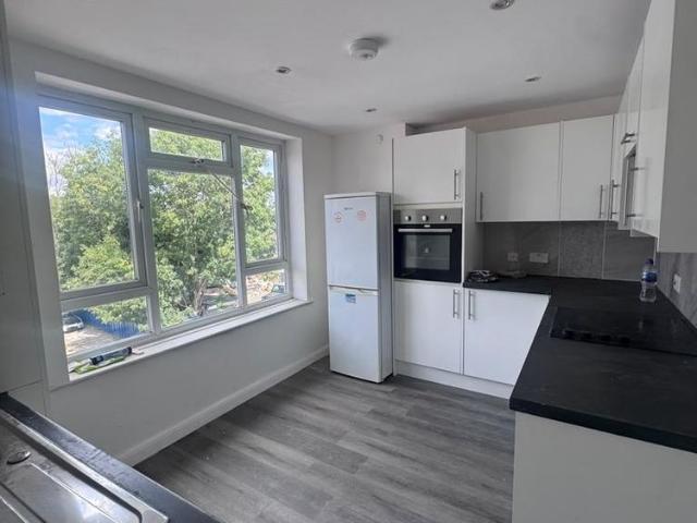 Apartment for rent in Yeading, Greater London