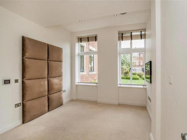 Apartment for rent in Connaught Park, Bushey