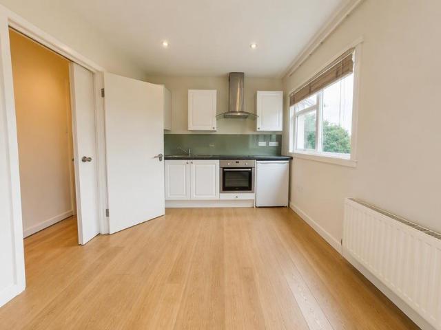 Apartment for rent in Wealdstone, Greater London