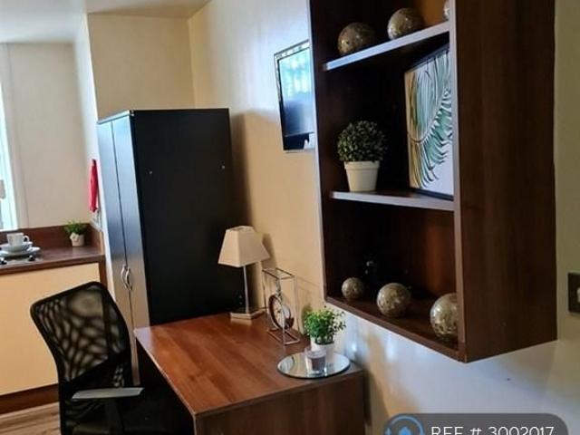 Apartment for rent in Huddersfield, Kirklees