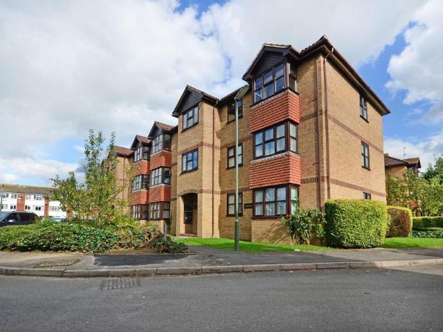 Flat for rent in Slyfield, Westborough