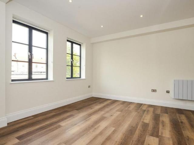 Apartment for rent in The Cedars Estate, Three Rivers