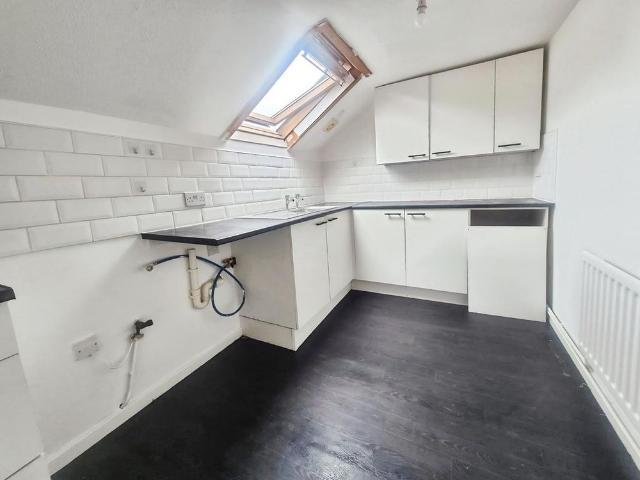 Apartment for rent in Llwynypia, Wales