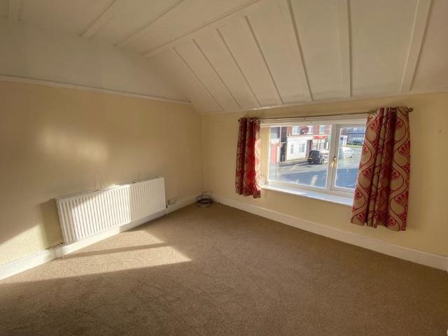 Apartment for rent in Little Neston, West Vale
