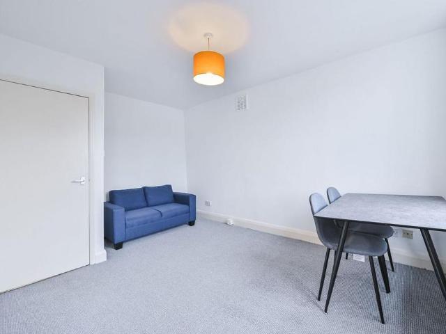 Apartment for rent in Chalk Farm, Greater London