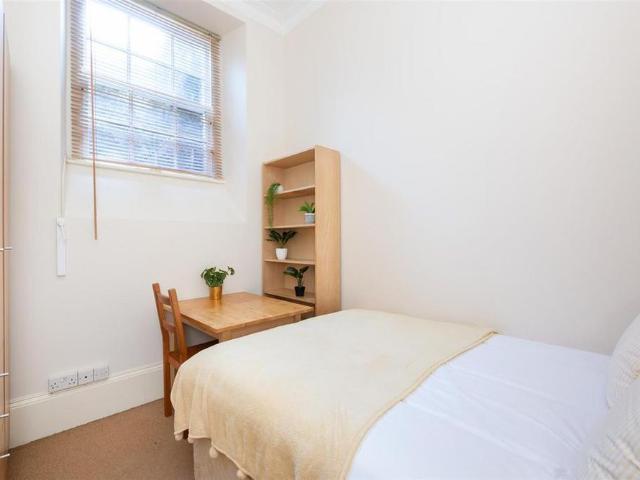 Apartment for rent in Bathwick, Dulcote