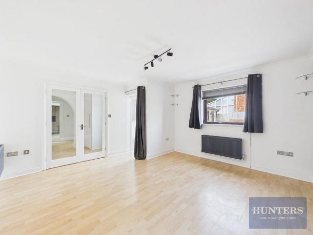 Apartment for rent in Golden Valley, Gloucestershire